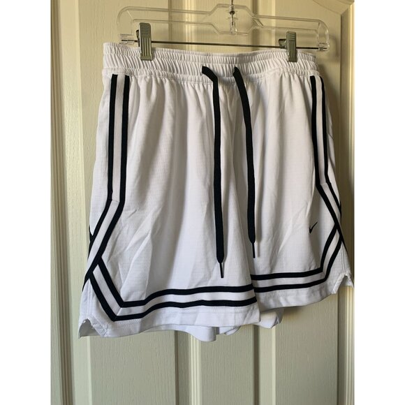 Nike Standard Fit 5" White Shorts With Black Stripe Design For Men - Picture 1 of 3